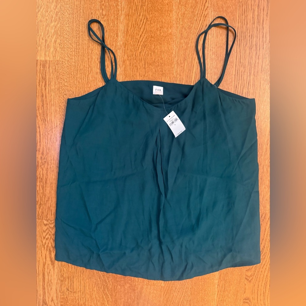 NWT GAP Green Cami Blouse Double Straps V-Neck Top Lined Loose Camisole Sz Small